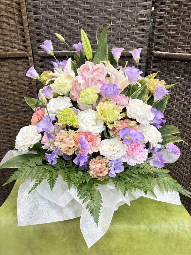 No.28　洋花　白系　8800円